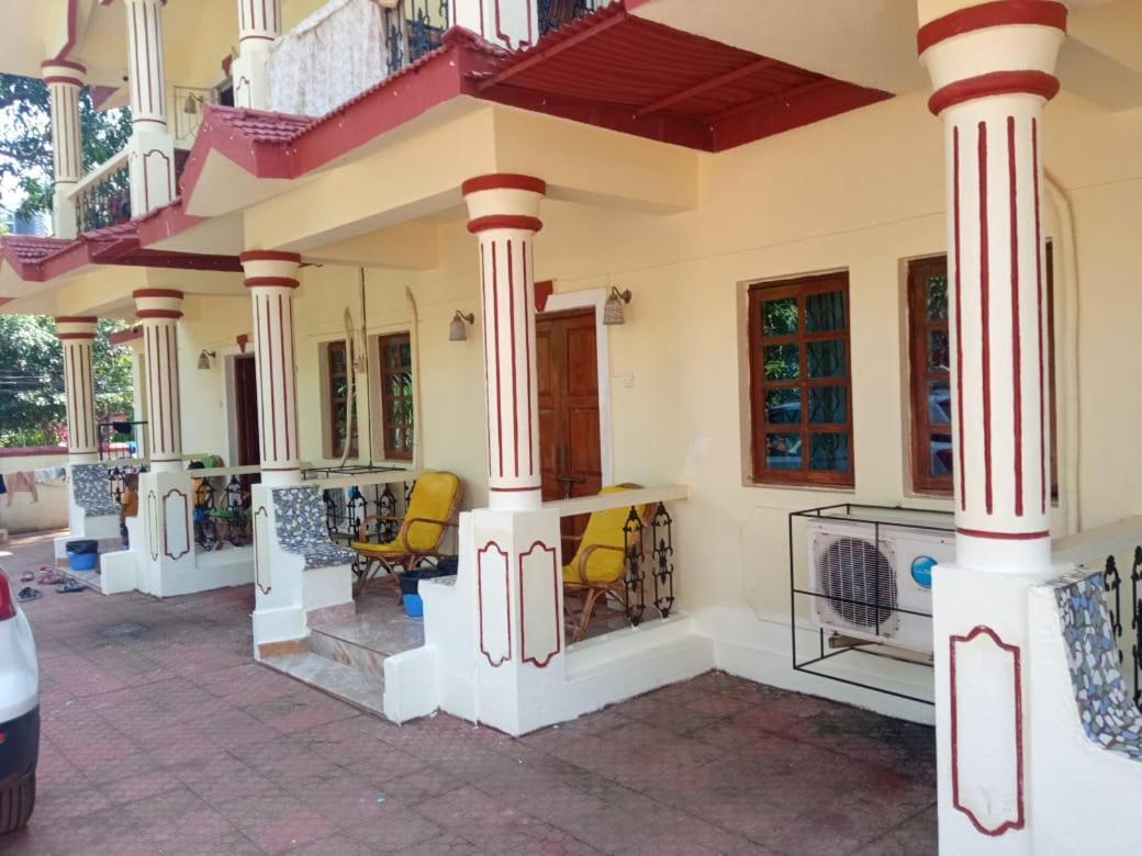R Mansion Apartman Calangute Szoba fotó