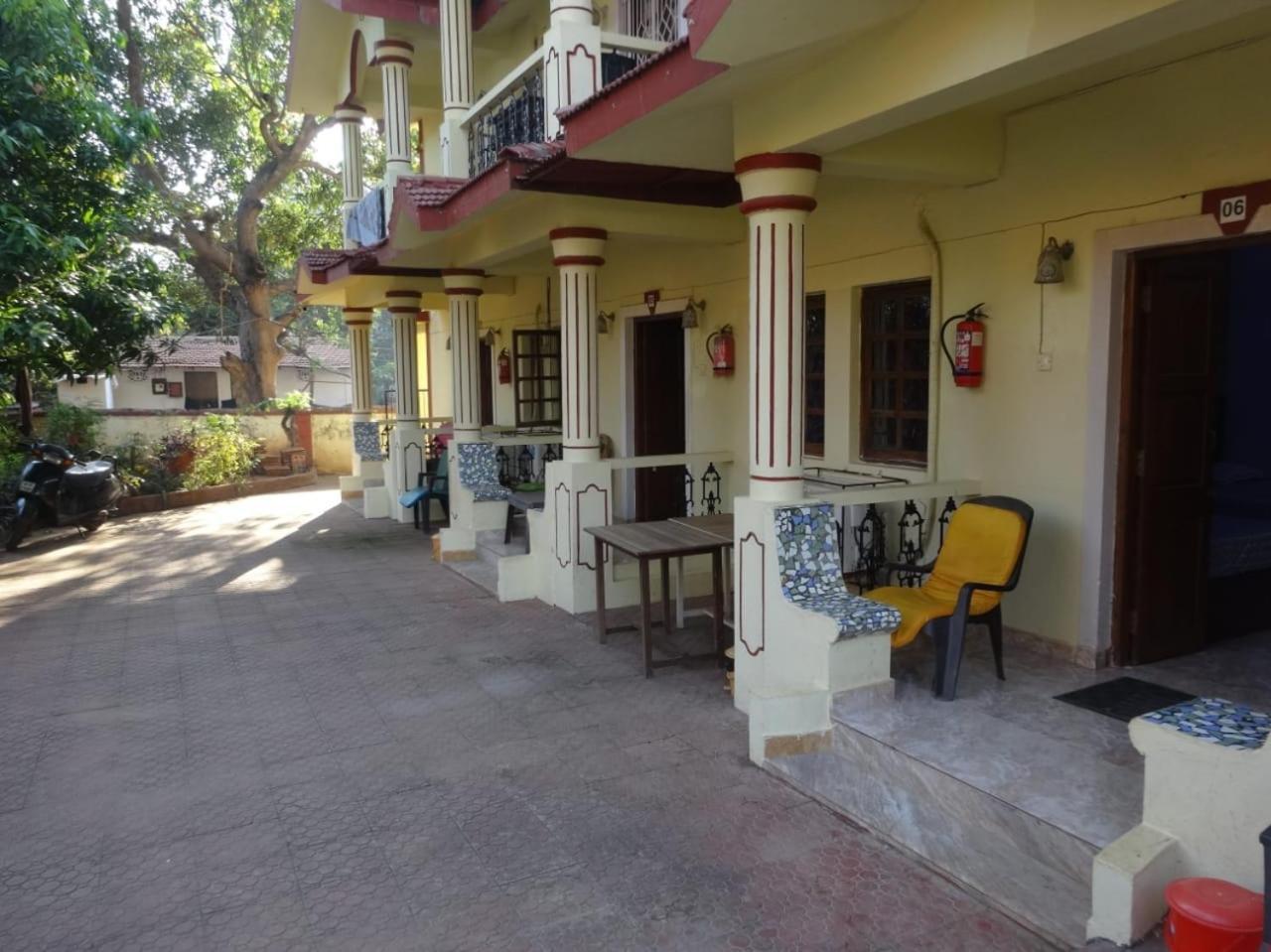 R Mansion Apartman Calangute Kültér fotó